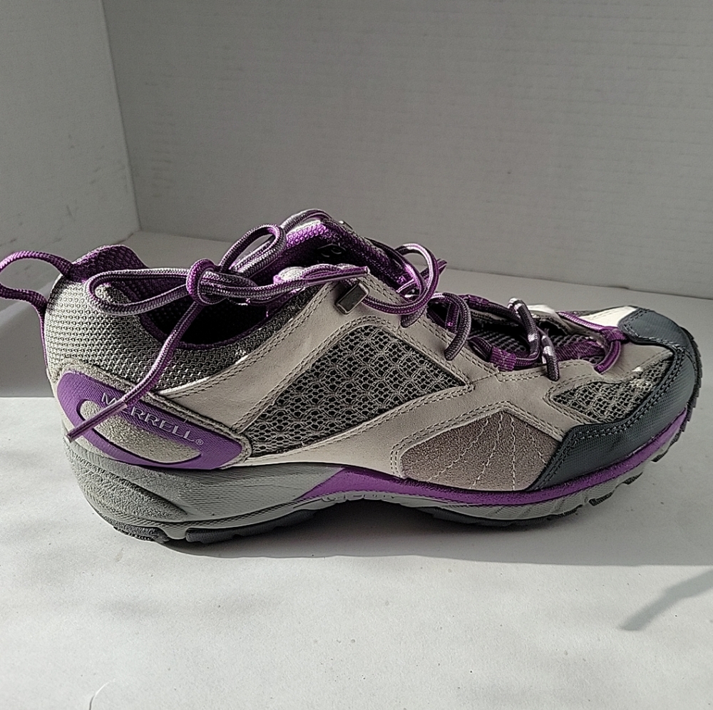 Merrell Shoes Womens Size 7.5  Avian Light Comfort Hiking Camp